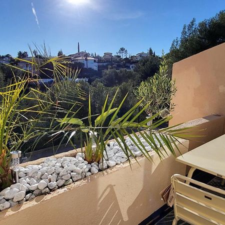 Appartement En Residence Avec Piscine Bandol Esterno foto