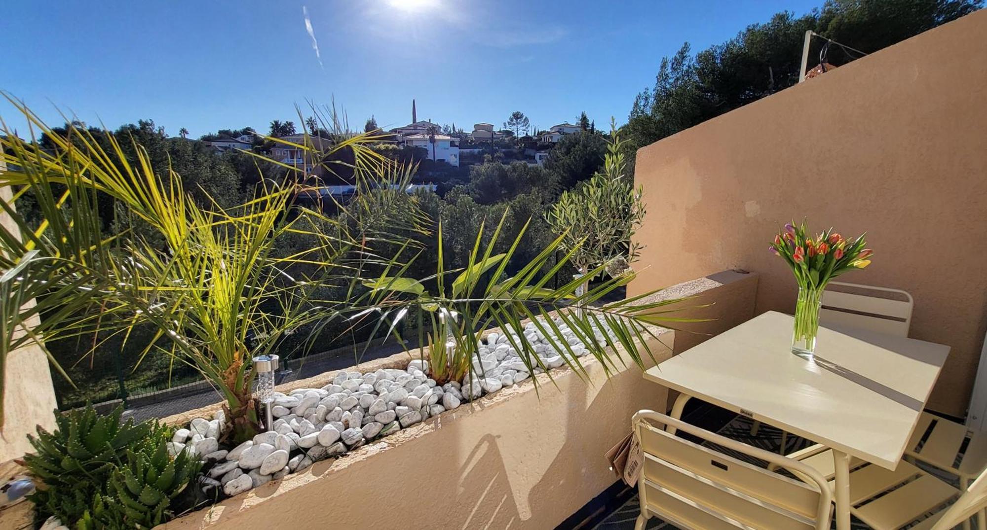 Appartement En Residence Avec Piscine Bandol Esterno foto